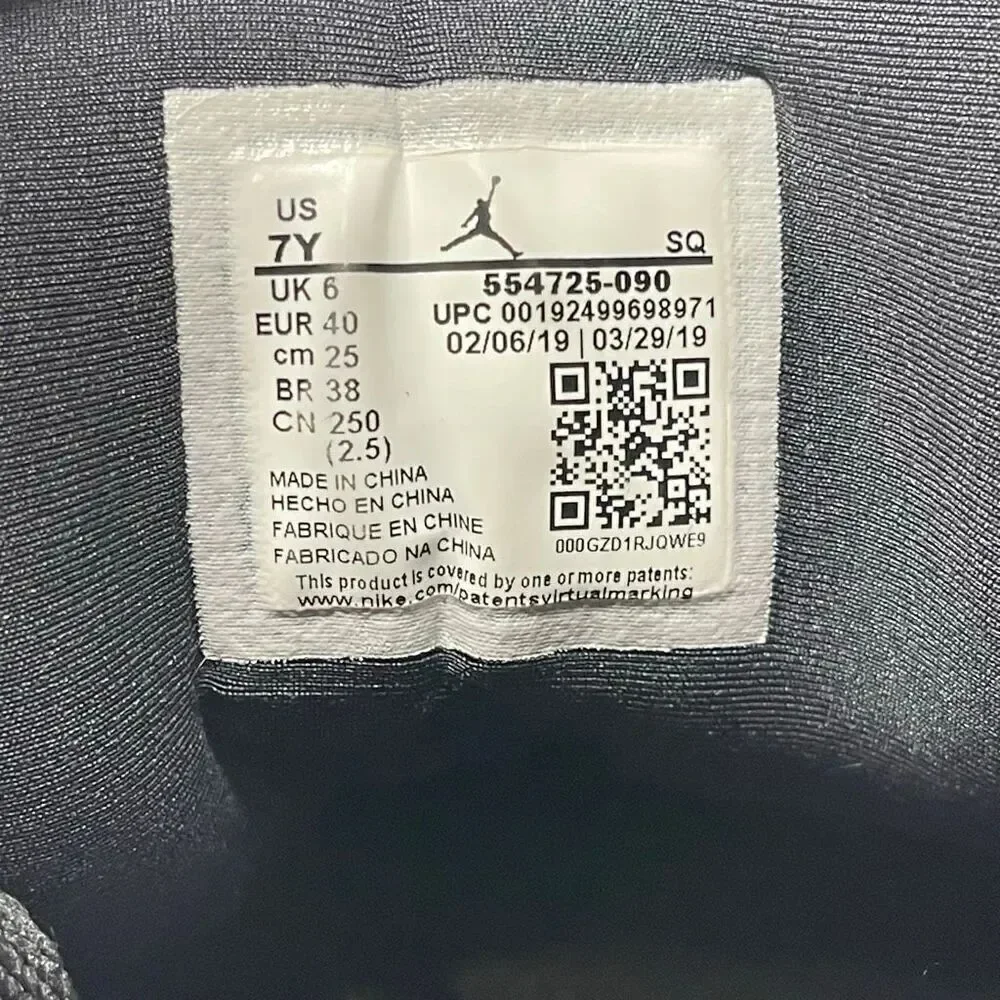 Nike Air Jordan 1 Mid Triple Black Sneakers Youth Size 7Y 8.5 Women’s 554725-090